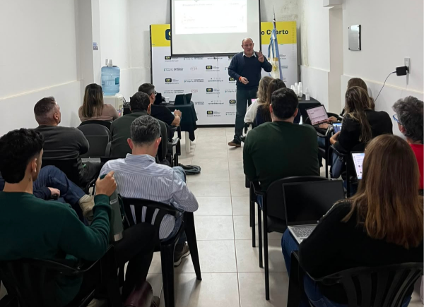 La institución busca sostener un calendario de formación vinculado con las necesidades que surgen del propio ejercicio profesional